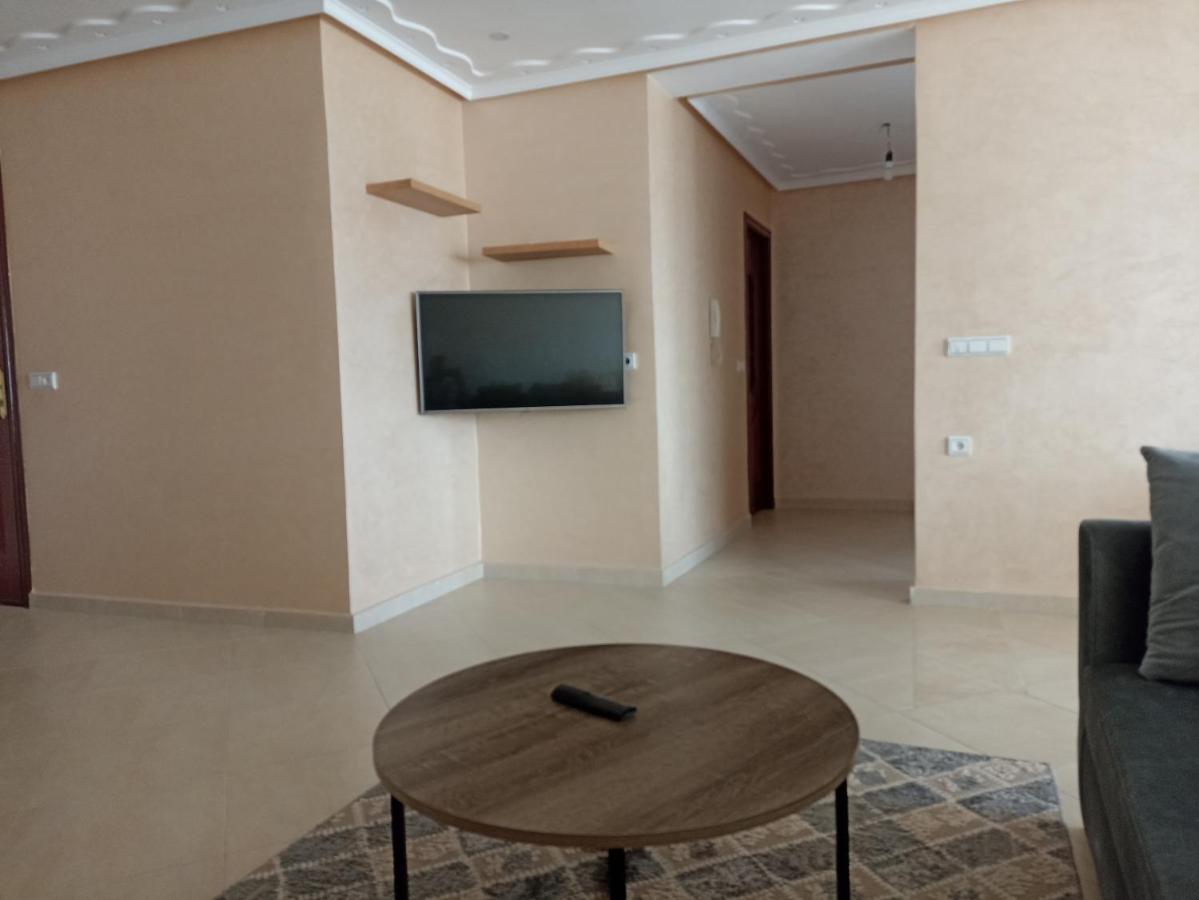 Appartement Familial Au Centre De Nador Ville Extérieur photo
